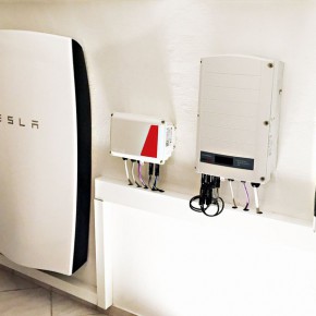 Tesla PowerWall wird jetzt in Deutschland ausgeliefert! Tesla PowerWall wird jetzt in Deutschland ausgeliefert!